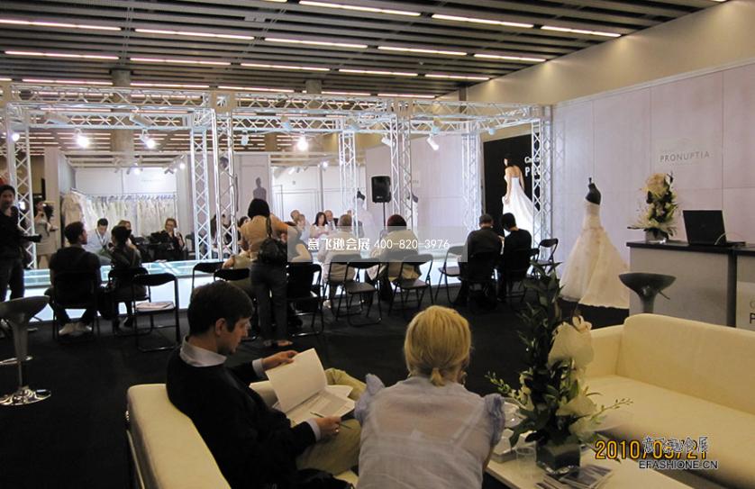 法国pronuptia展台设计搭建,巴塞罗那婚纱展台搭建